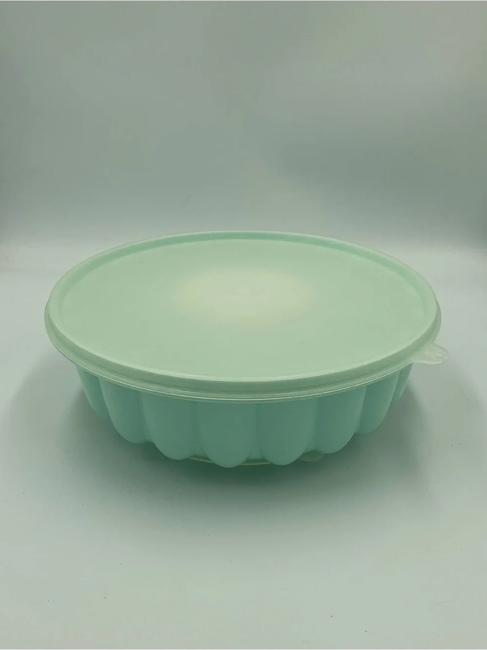 Vintage Tupperware Jel-N-Serve Jello Mold Mint Green 1202 with Star Insert Lid